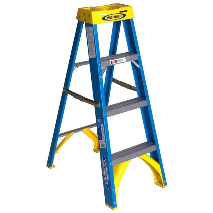 Werner 4 ft. H Fiberglass Step Ladder Type I 250 lb. cap.