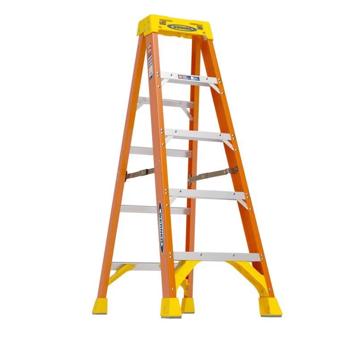 Werner 5 ft. H Fiberglass Step Ladder Type IA 300 lb. cap.
